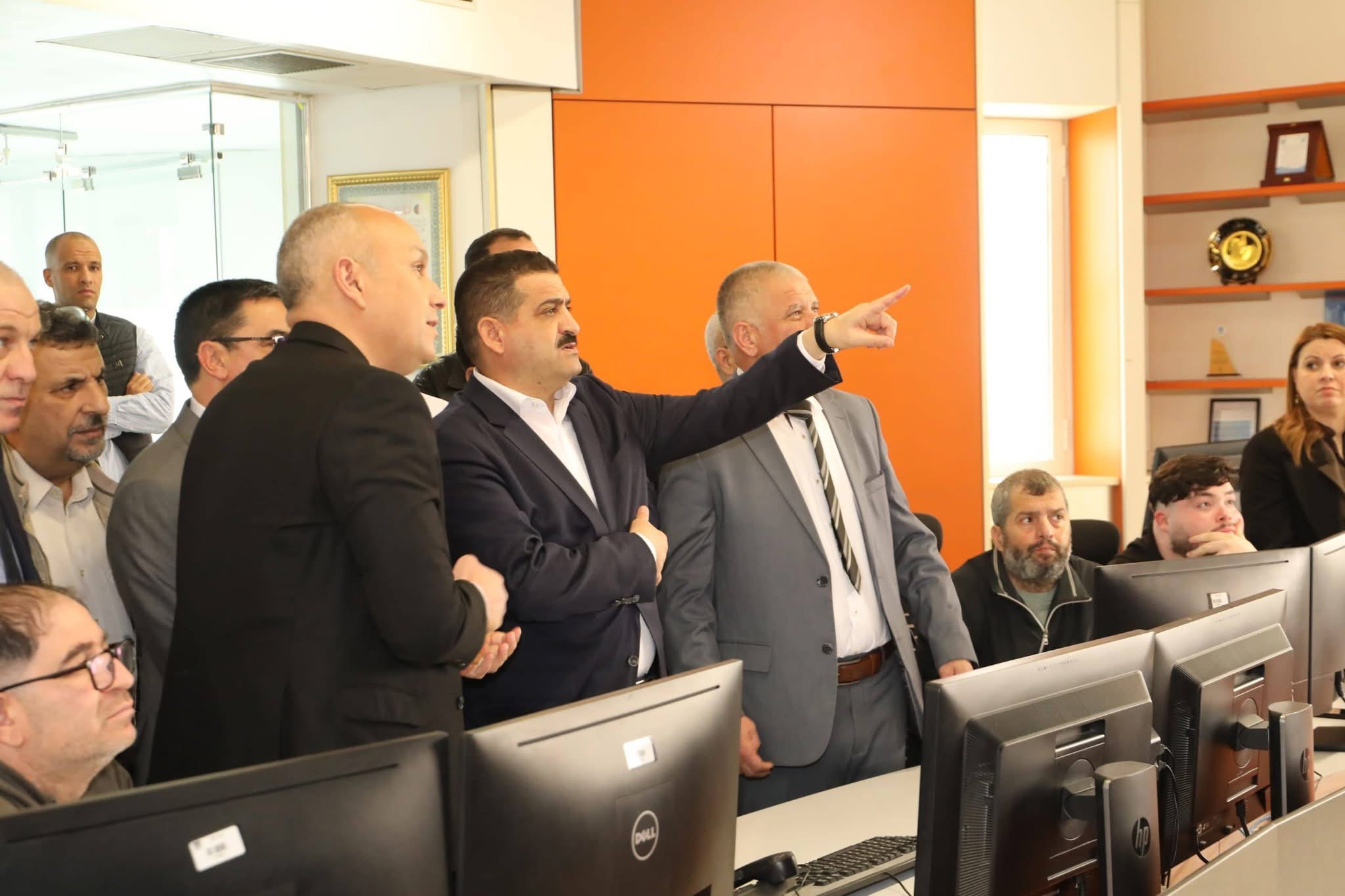 السيد الوزير يتفقد وضعية التزود بالماء الشروب على مستوى مقر شركة المياه و التطهير “سيال”