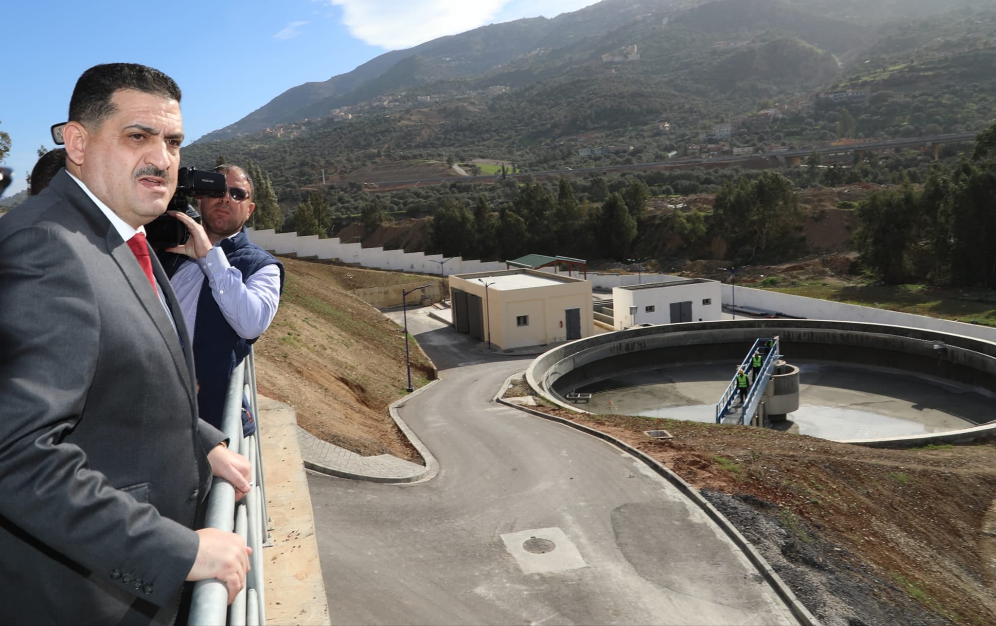السيد الوزير يعاين مشروع محطة تصفية المياه المستعملة  »سيدي عيش »